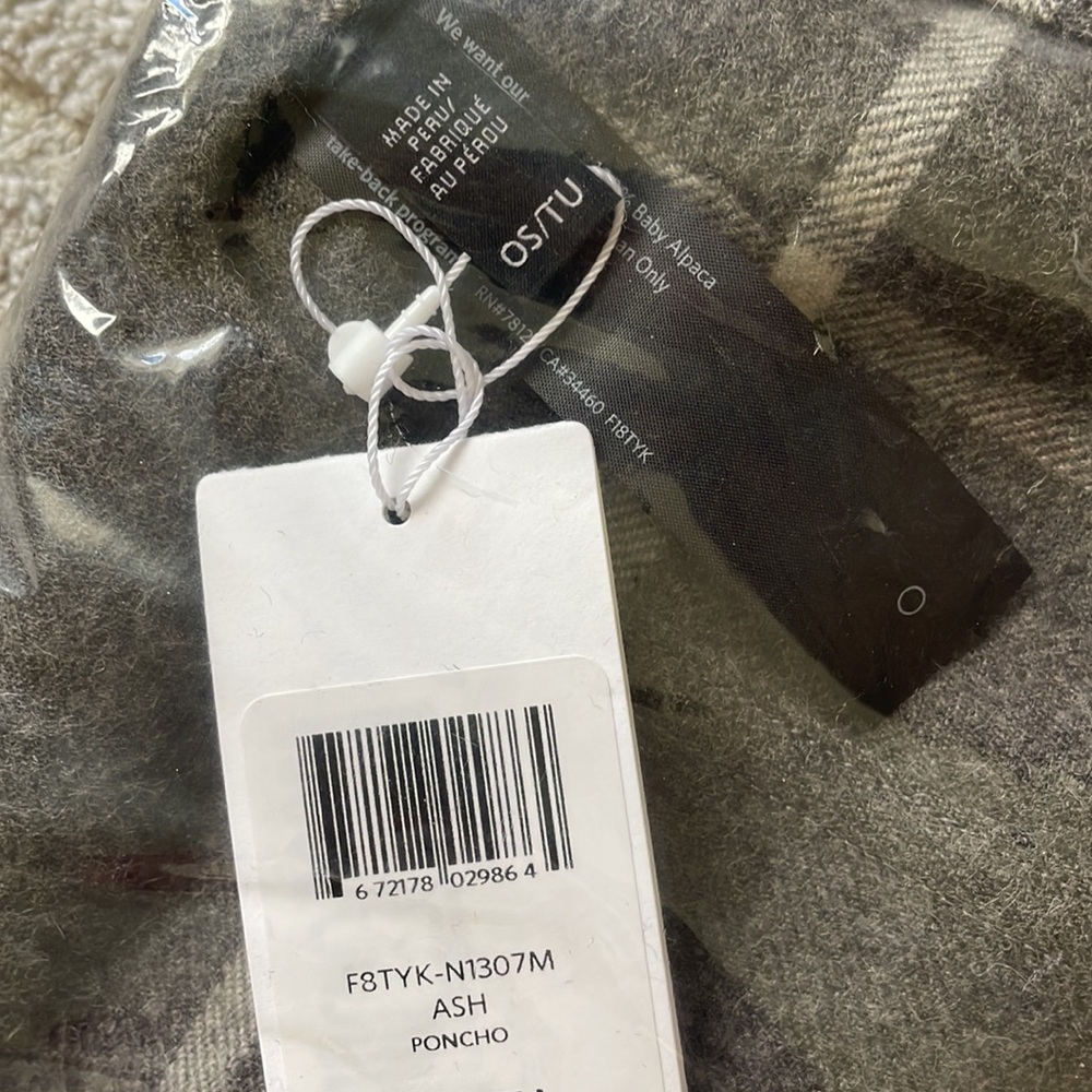 NWT Eileen Fisher Alpaca Poncho - Picture 2 of 4